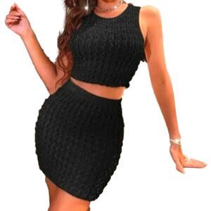 Ladies textured crop top and skirt set sz X-large